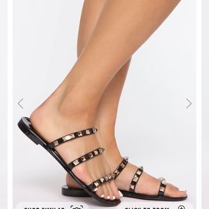 Fashion nova sandles
